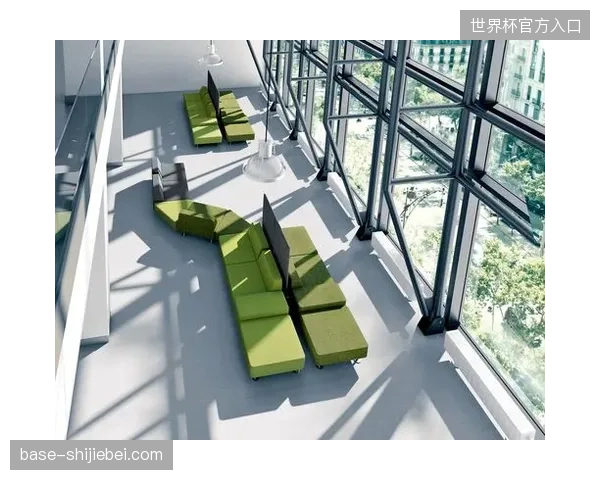 卢赛尔球场拆除方案验证了赛事后模块化空间资产的增值路径